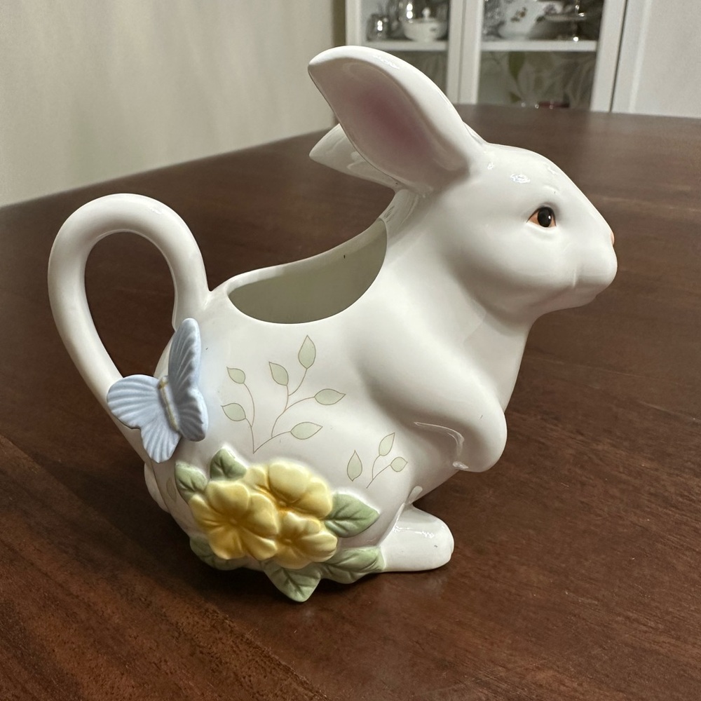 🧡Lenox Butterfly Meadow Porcelain Bunny Creamer with Floral Accents🧡